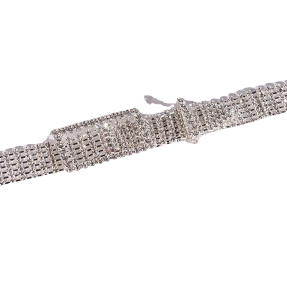 Simple Style Geometric Silver Alloy Choker Necklace With Rhinestones Pendant For Women