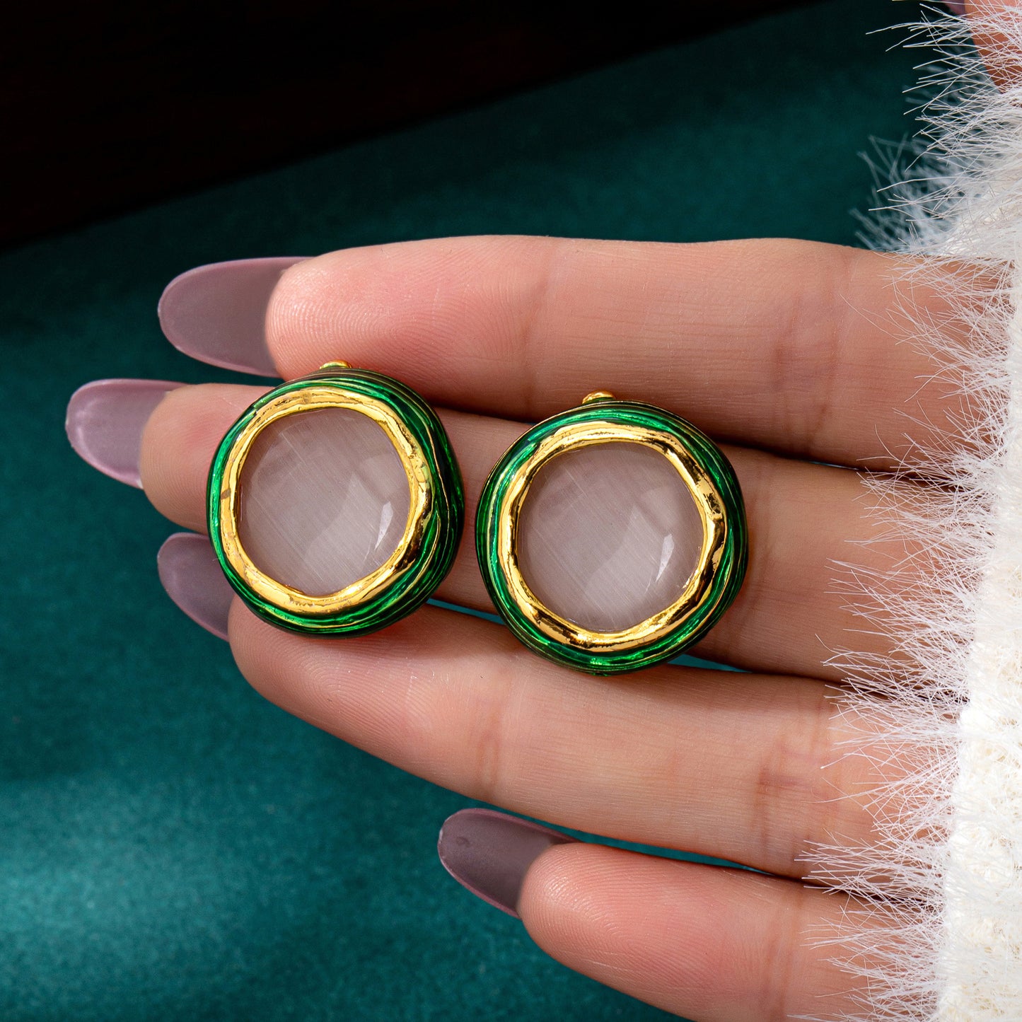 Round Enamel Stud Earrings For Unisex Featuring Cat's Eye Stone In Zinc Alloy With 925 Sterling Silver Ear Pins