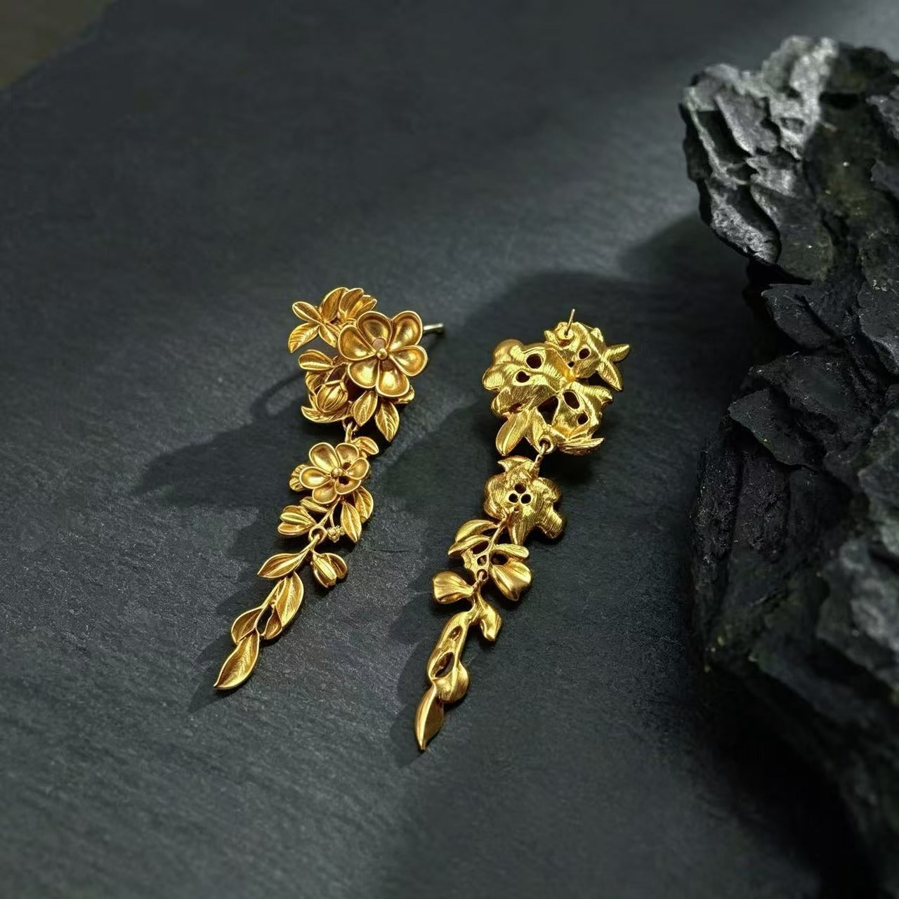Retro Gold Flowers Tassel Earrings For Women With 925 Sterling Silver Ear Pins In Alloy