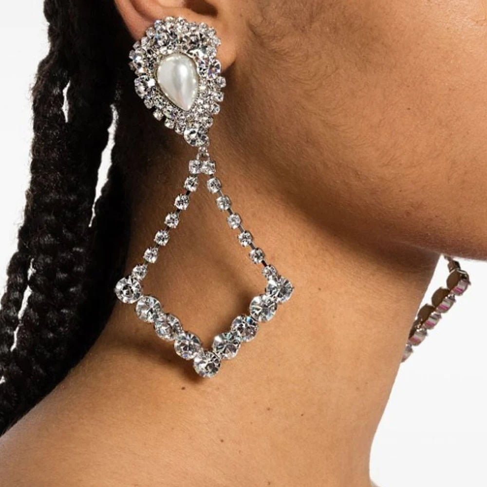 Women’s Silver Water Droplets Clip Earrings In Alloy With Rhinestone Inlay, Perfect For Party Wear