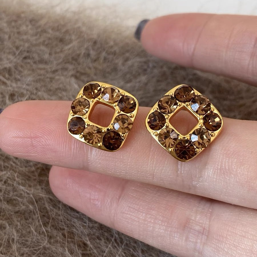 Retro Silver Pea Stud Earrings For Women With Alloy Posts And Zircon Inlay