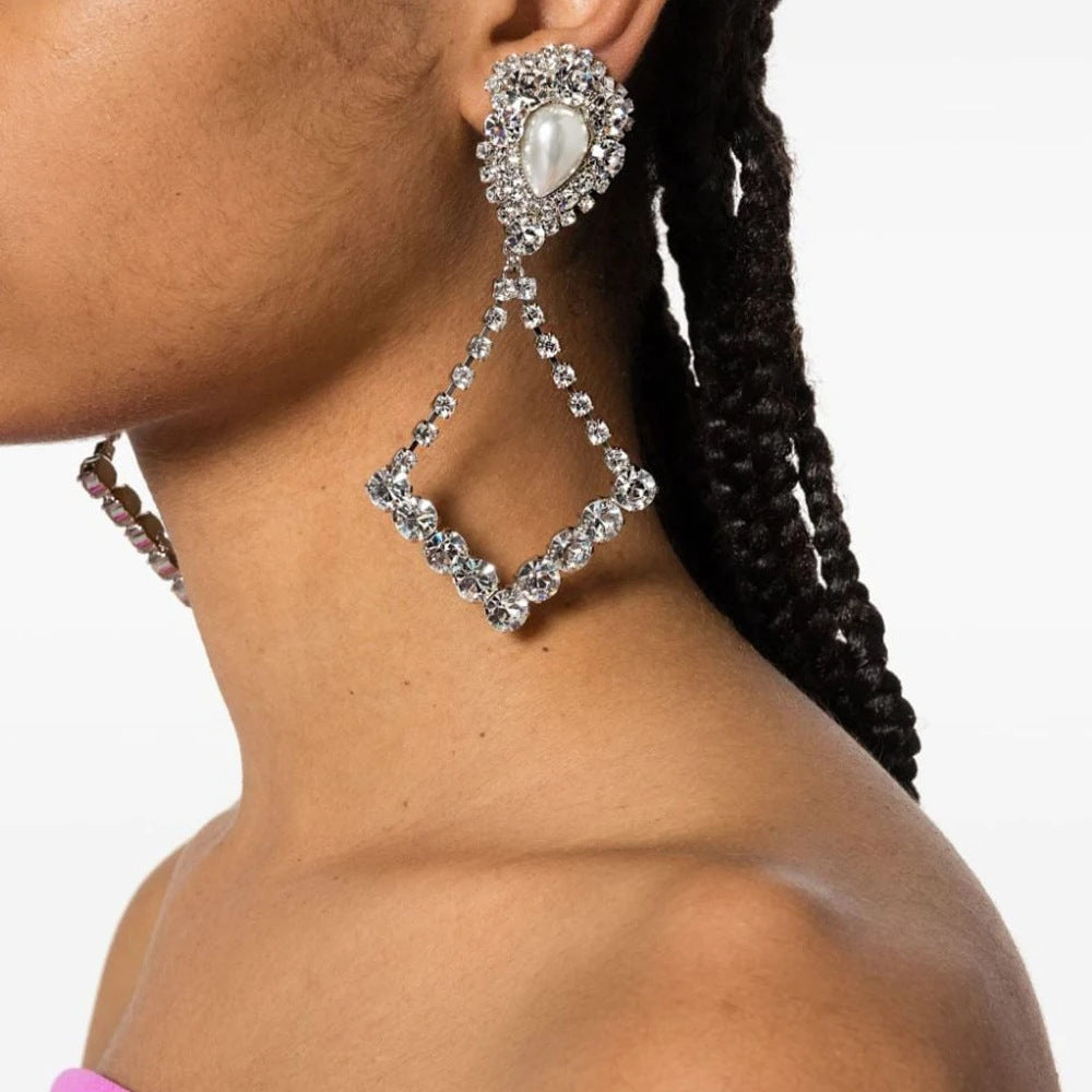 Women’s Silver Water Droplets Clip Earrings In Alloy With Rhinestone Inlay, Perfect For Party Wear