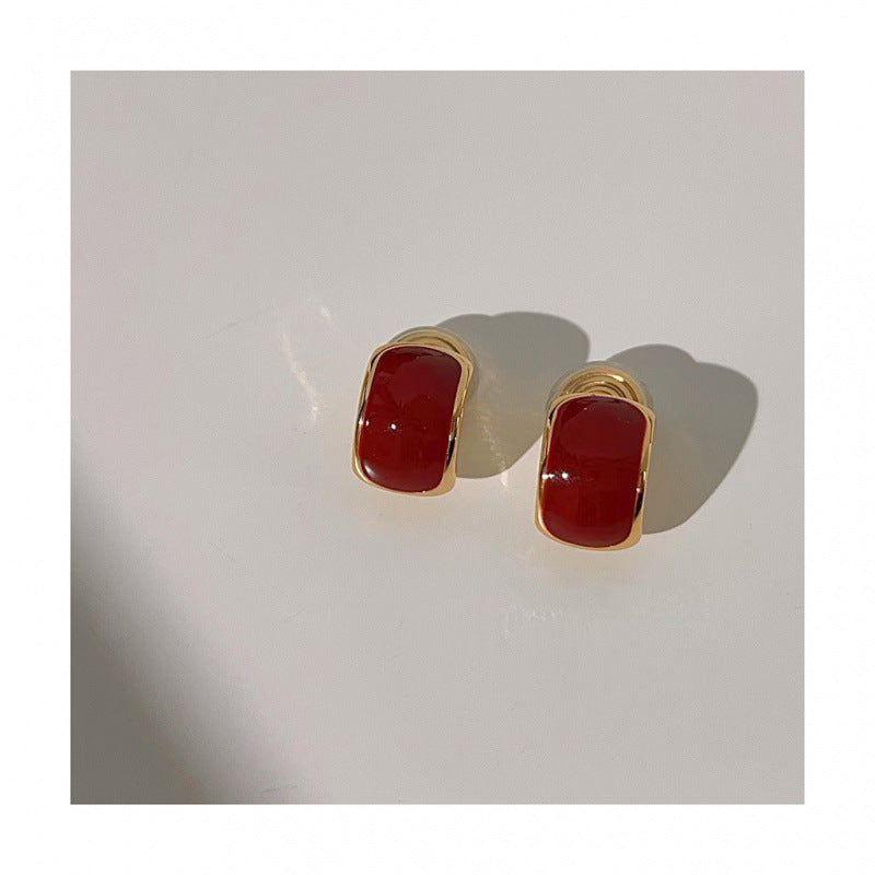 Retro Irregular Enamel Clip Earrings For Women In Wine Red Copper