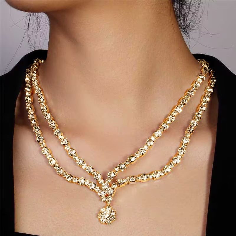 Simple Style Double Layer Necklace For Women With Gold Alloy Flowers Pendant Featuring Rhinestones Inlay