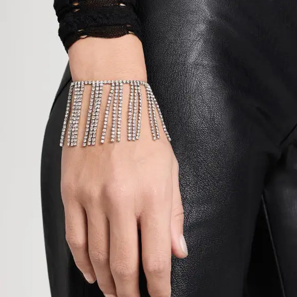 Retro Silver Alloy Tassel Bracelet For Women With Rhinestone Inlay