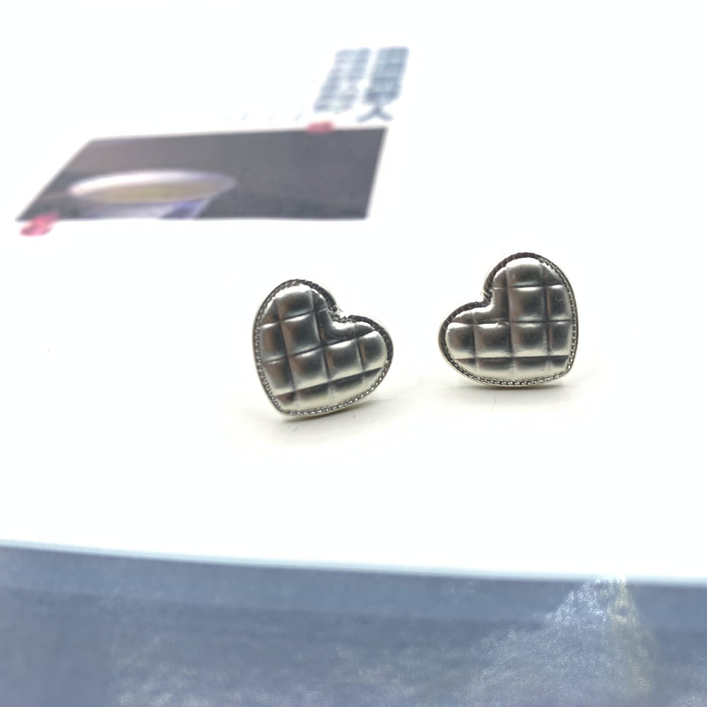 Retro Heart Shape Stud Earrings For Women In Gold Alloy With Artificial Gemstones
