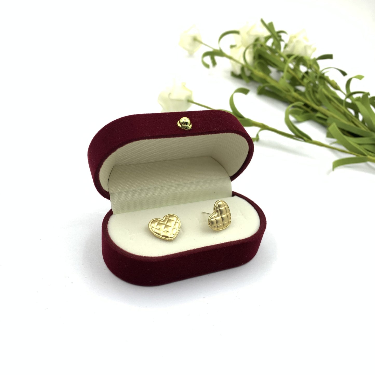 Retro Heart Shape Stud Earrings For Women In Gold Alloy With Artificial Gemstones