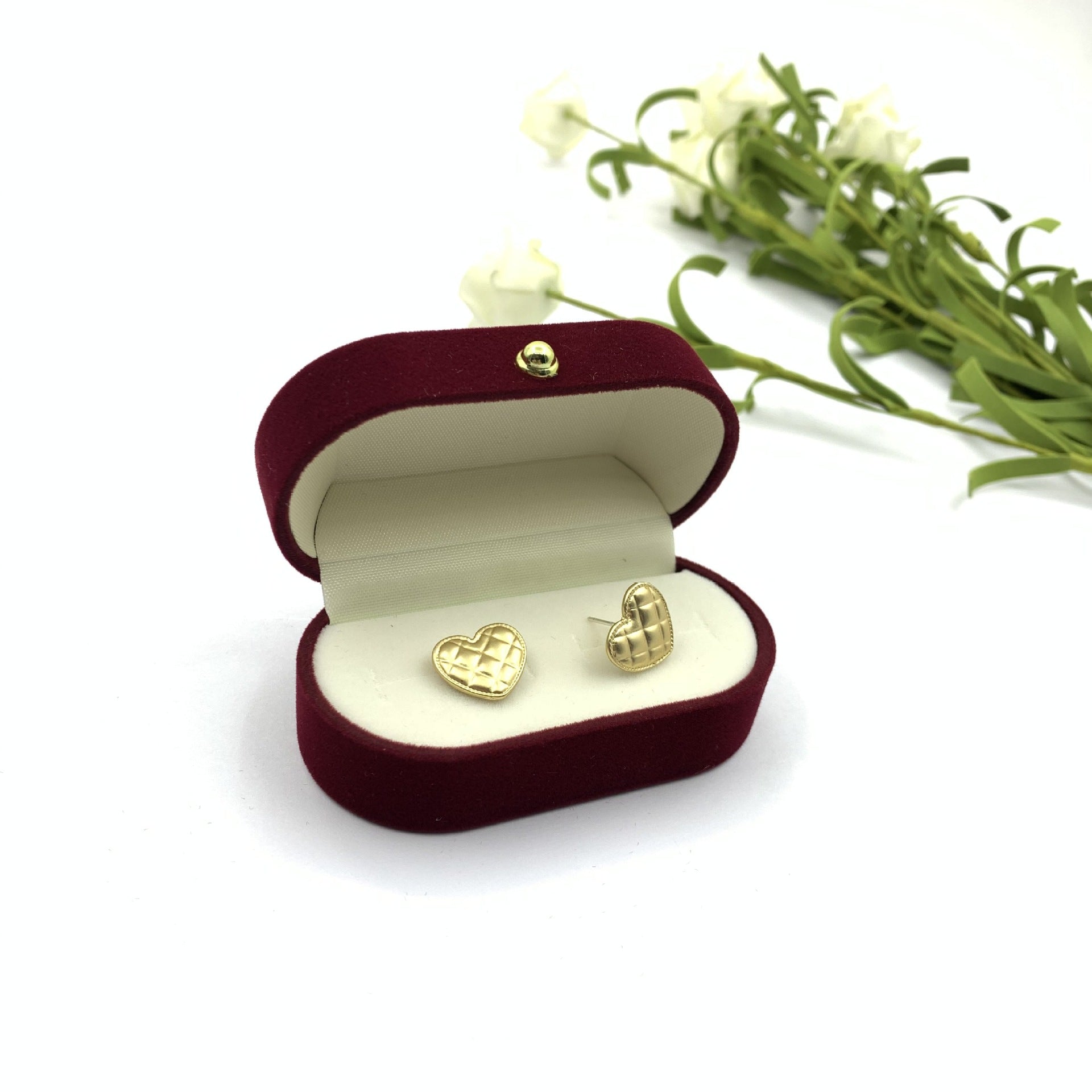 Retro Heart Shape Stud Earrings For Women In Gold Alloy With Artificial Gemstones