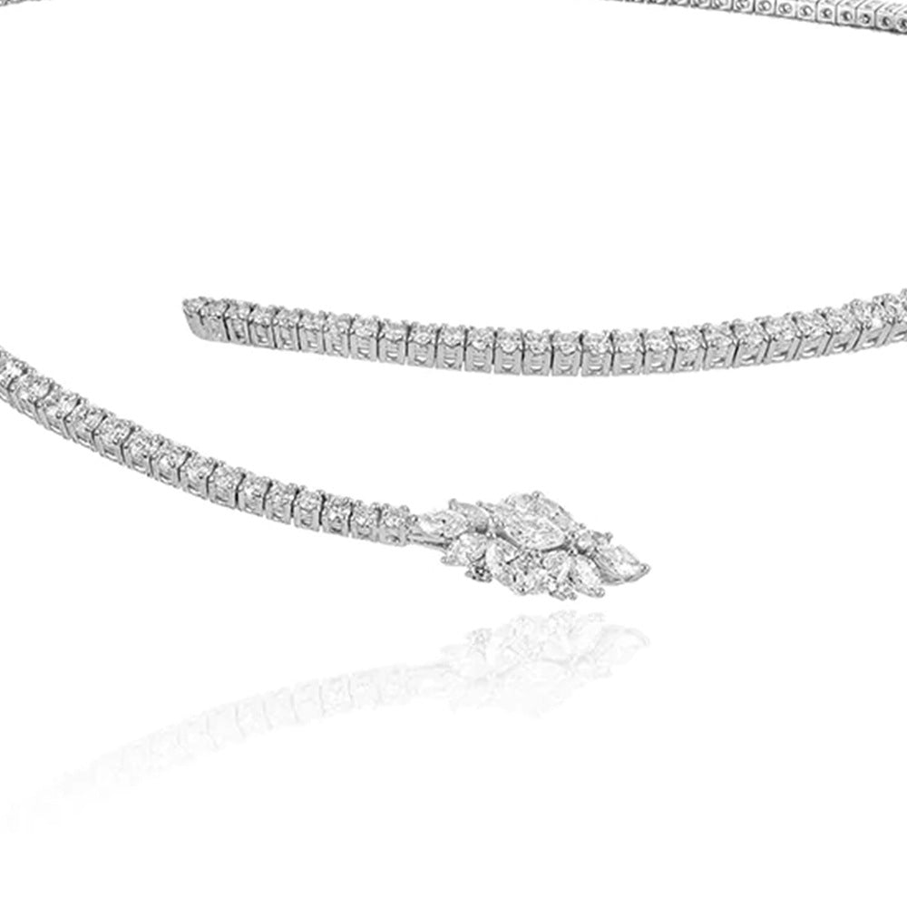 Silver Alloy Circle Choker Necklace For Women Featuring Alloy Chain And Pendant