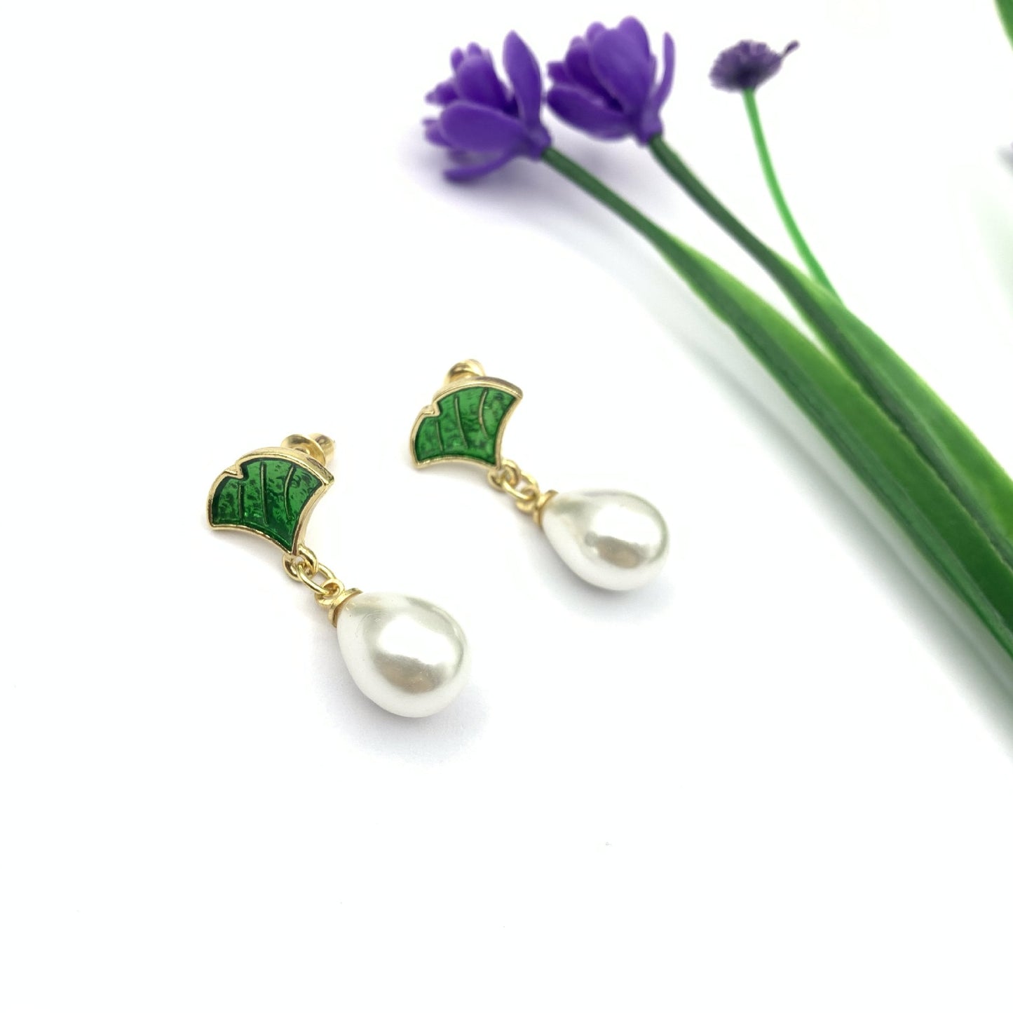 Simple Style Water Droplets Stud Earrings For Women In Alloy With Electroplated Finish And 925 Sterling Silver Ear Pins