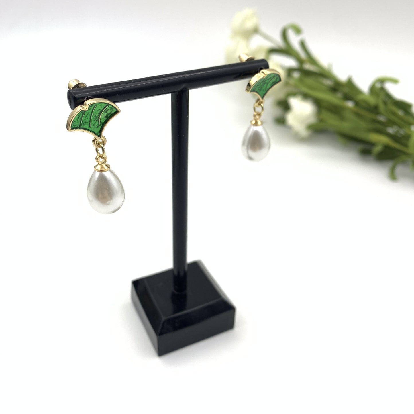 Simple Style Water Droplets Stud Earrings For Women In Alloy With Electroplated Finish And 925 Sterling Silver Ear Pins