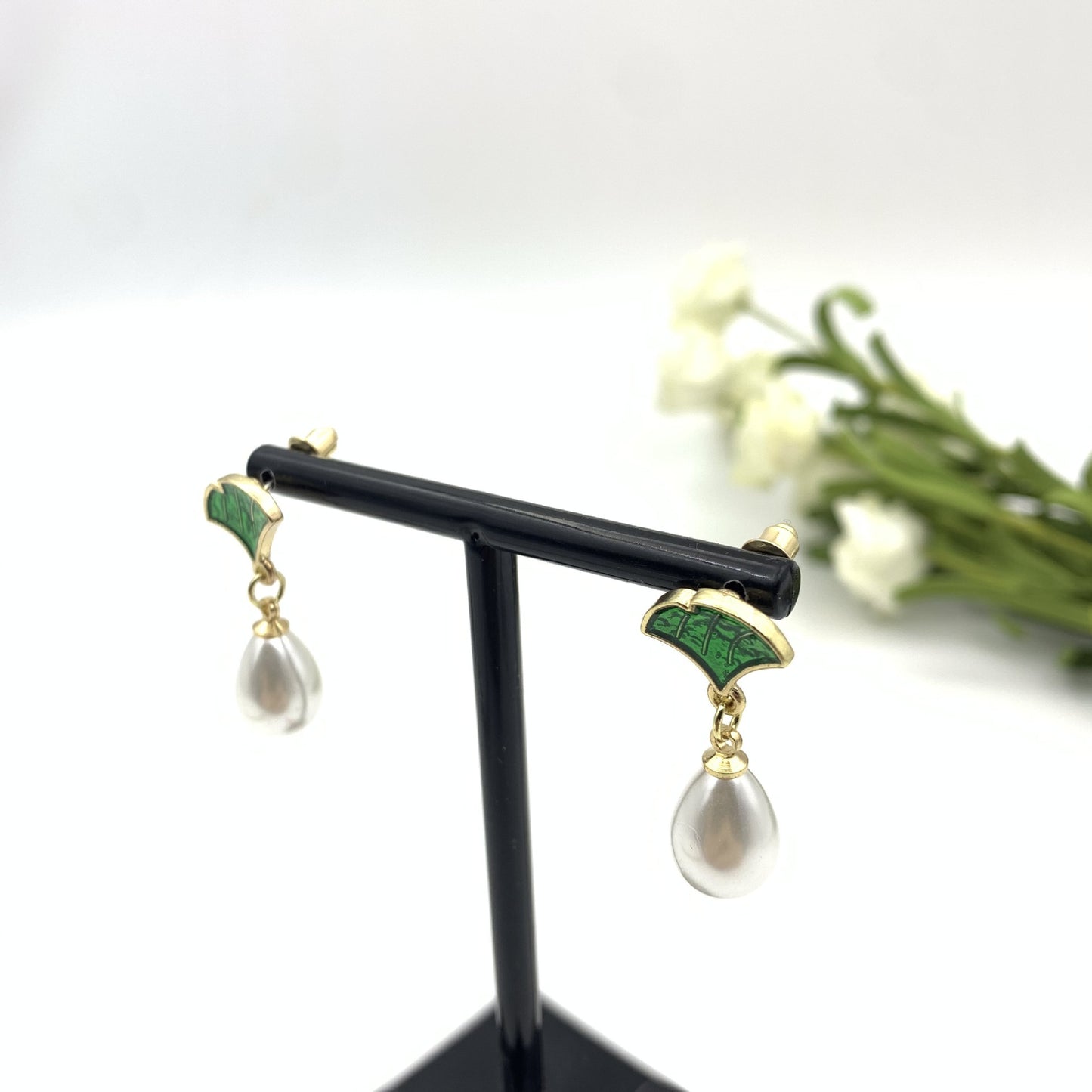 Simple Style Water Droplets Stud Earrings For Women In Alloy With Electroplated Finish And 925 Sterling Silver Ear Pins