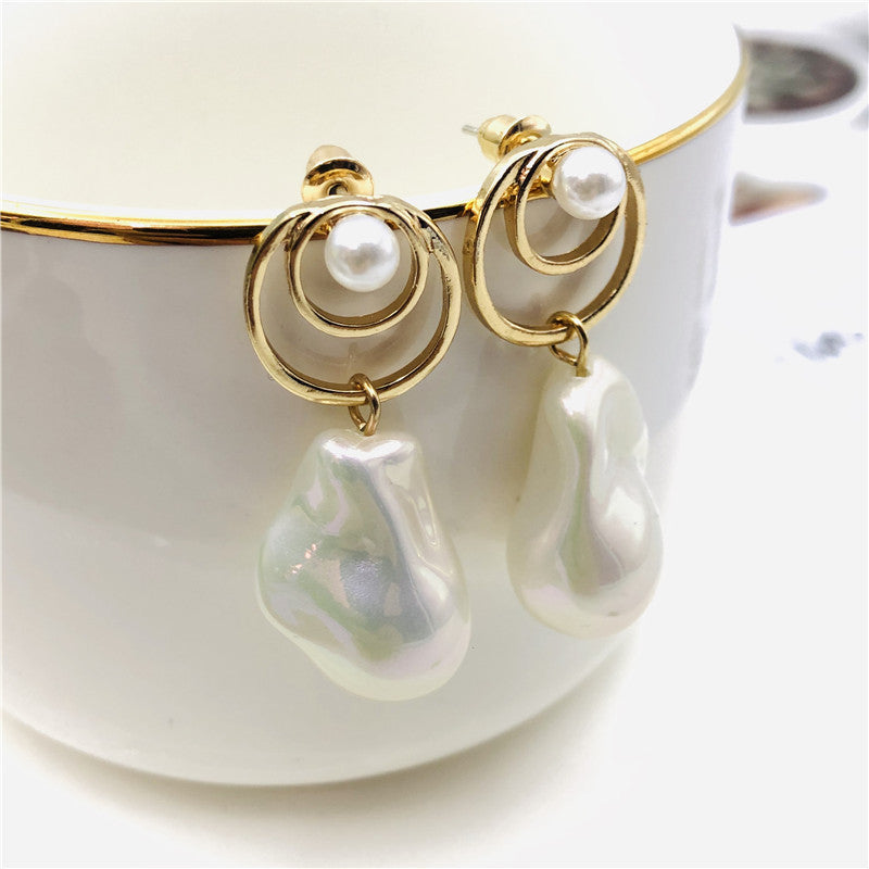 Baroque Style Water Droplets Stud Earrings For Women, Alloy With Baroque Pearl Inlay, Perfect For Wedding