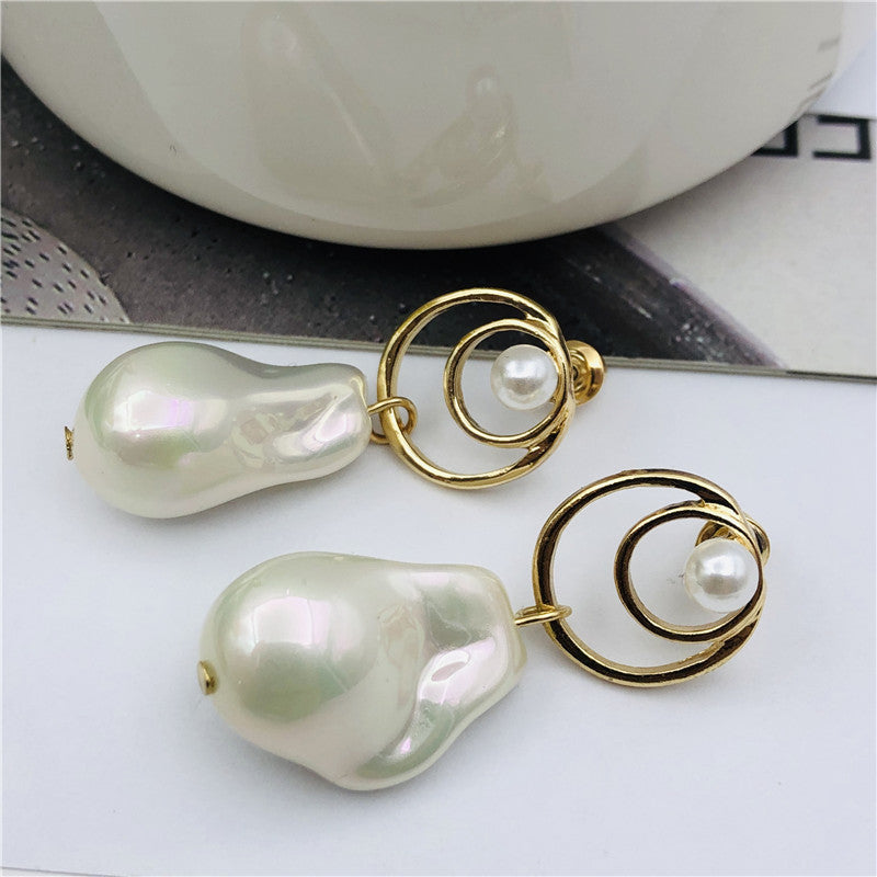 Baroque Style Water Droplets Stud Earrings For Women, Alloy With Baroque Pearl Inlay, Perfect For Wedding