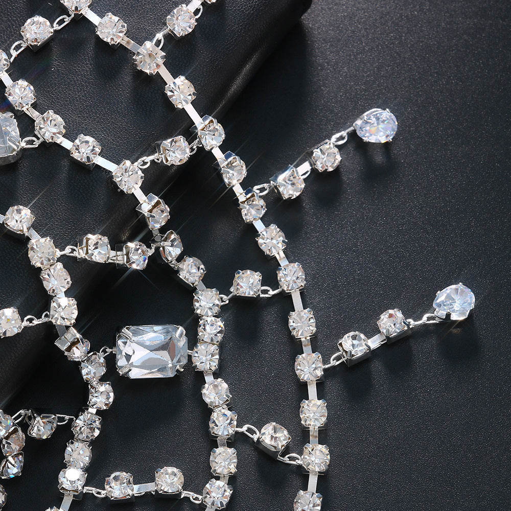 Exaggerated Grid Hair Chain For Women In Gold Alloy With Rhinestone Inlay, Stylish Hair Accessory