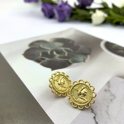 Silver Crown Stud Earrings In Baroque Style For Women, Featuring Alloy Ear Pins And Artificial Gemstone Inlay