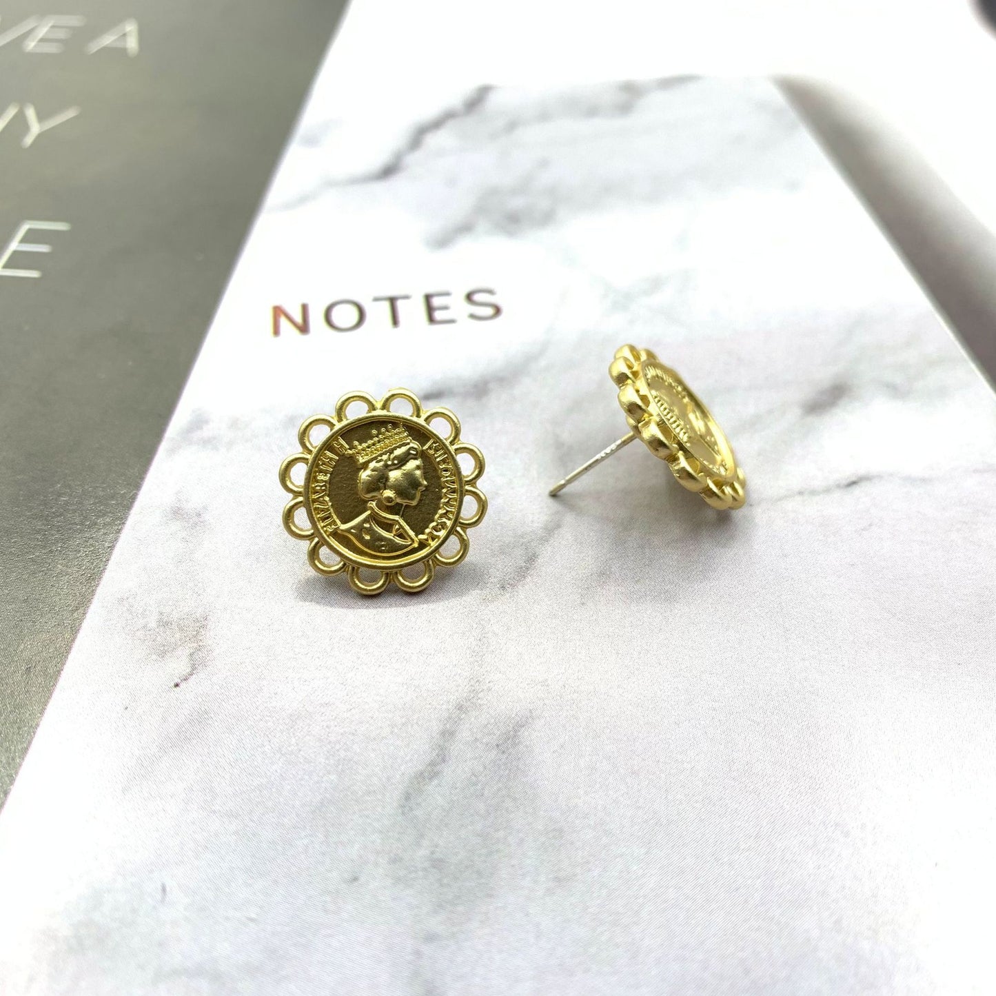 Silver Crown Stud Earrings In Baroque Style For Women, Featuring Alloy Ear Pins And Artificial Gemstone Inlay