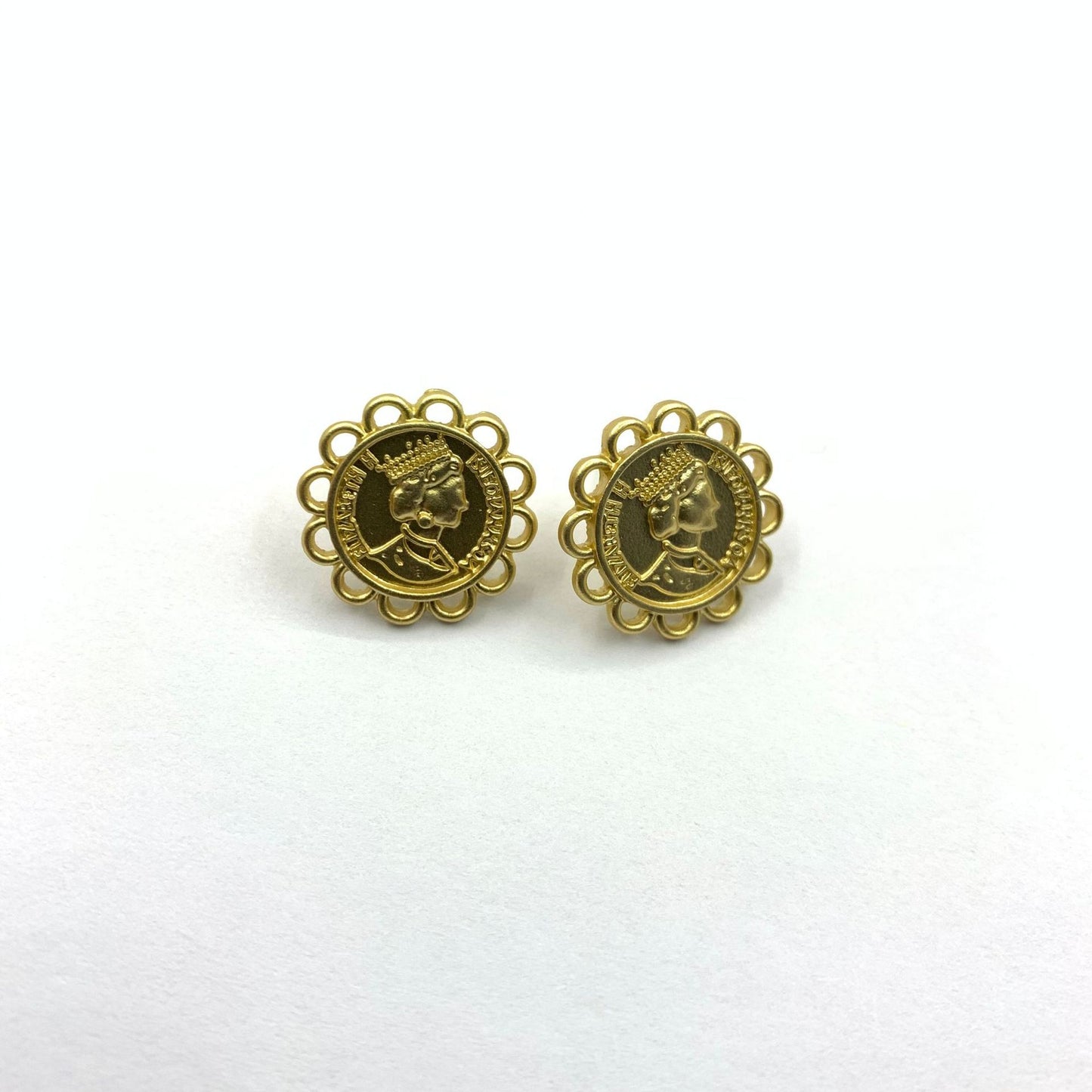 Silver Crown Stud Earrings In Baroque Style For Women, Featuring Alloy Ear Pins And Artificial Gemstone Inlay