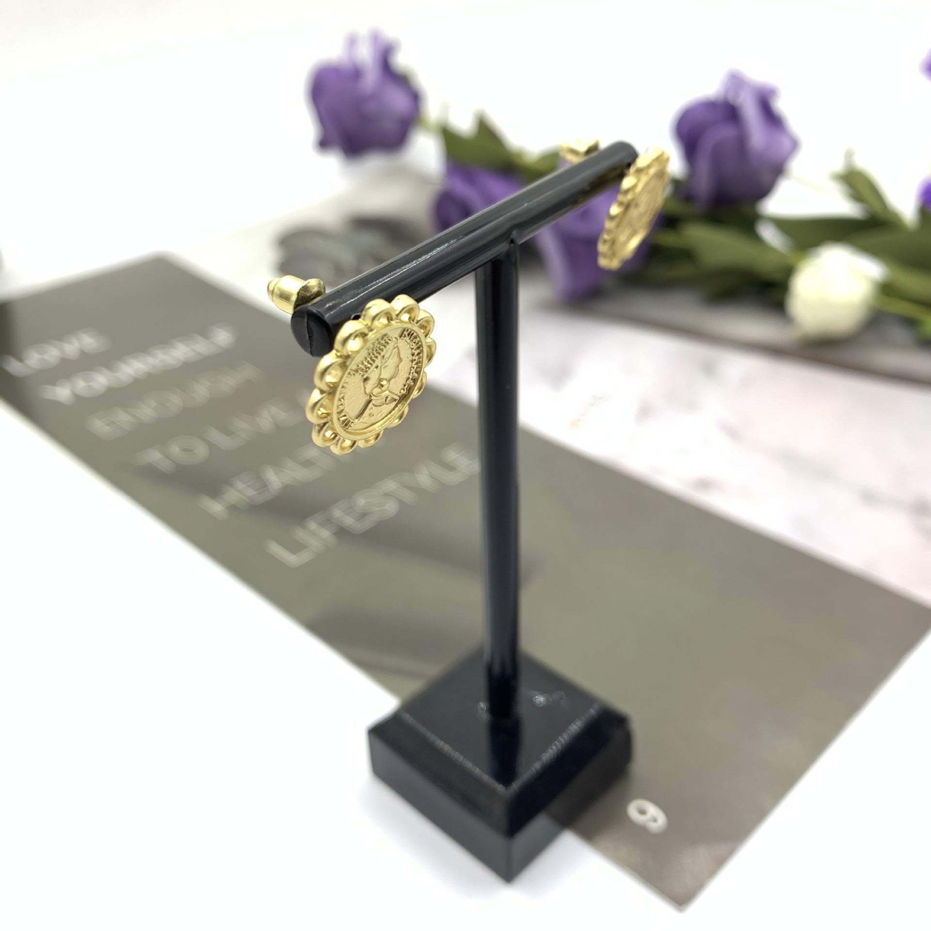 Silver Crown Stud Earrings In Baroque Style For Women, Featuring Alloy Ear Pins And Artificial Gemstone Inlay