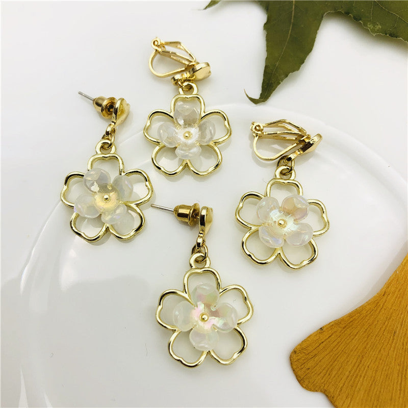 Sweet Heart Shape Stud Earrings For Women In Silver Plated Alloy With Artificial Gemstones