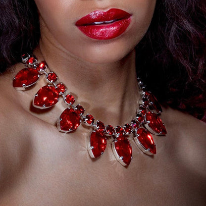 Geometric Silver Alloy Necklace For Women With Electroplated Finish And Rhinestone Pendant