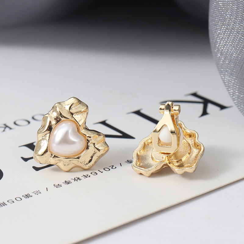 Retro Heart Shape Stud Earrings For Women With Baroque Pearl Inlay, Alloy Material, Electroplated Finish, And 925 Sterling Silver Posts