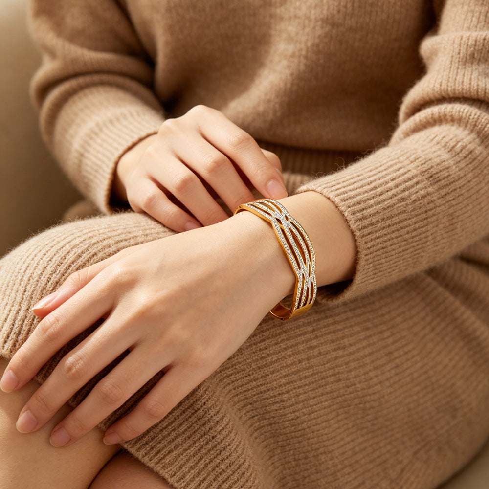 Waves Simple Style Bangle For Women In Titanium Steel With Electroplated Gold Plating And Zircon Inlay