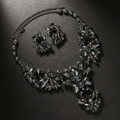 Exaggerated Geometric Jewelry Set For Women In Gold Featuring Rhinestones Inlay