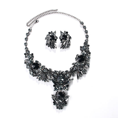 Exaggerated Geometric Jewelry Set For Women In Gold Featuring Rhinestones Inlay