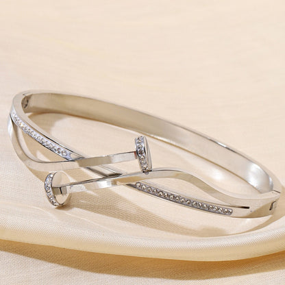 Simple Style Circle Inlay Bangle In Gold Titanium Steel With Rhinestones
