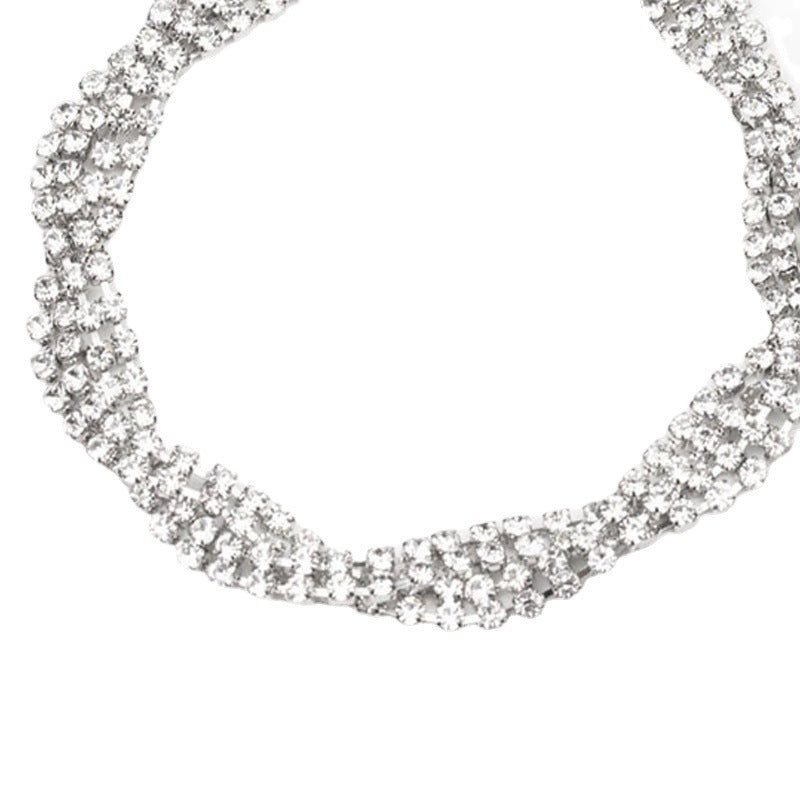 Luxurious Geometric Silver Alloy Bracelet For Women With Electroplated Finish And Rhinestone Inlay