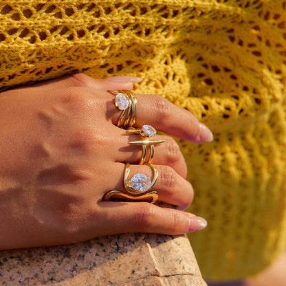 Vintage Style Titanium Steel Rings For Women With Electroplated Gold Plating And Zircon Inlay
