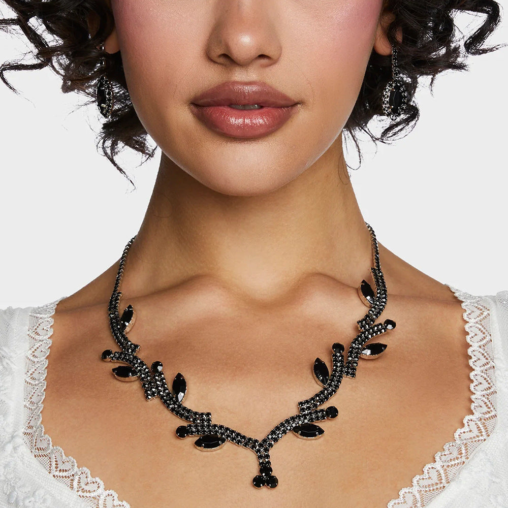 Silver Leaf Necklace For Women With Alloy Pendant Featuring Rhinestone Inlay