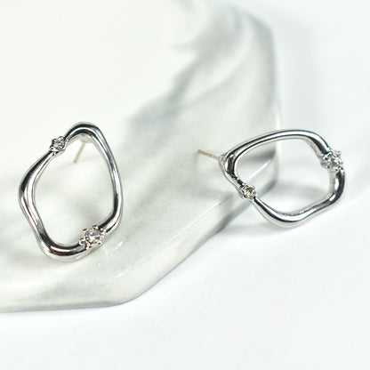 Geometric Hoop Earrings For Women In Simple Style, Alloy With Artificial Pearl Inlay, Electroplated Finish