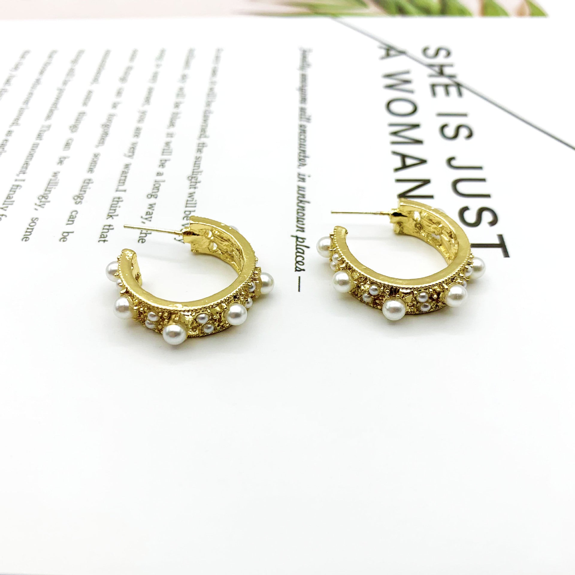 Geometric Stud Earrings For Women In Electroplated Alloy With Artificial Gemstones