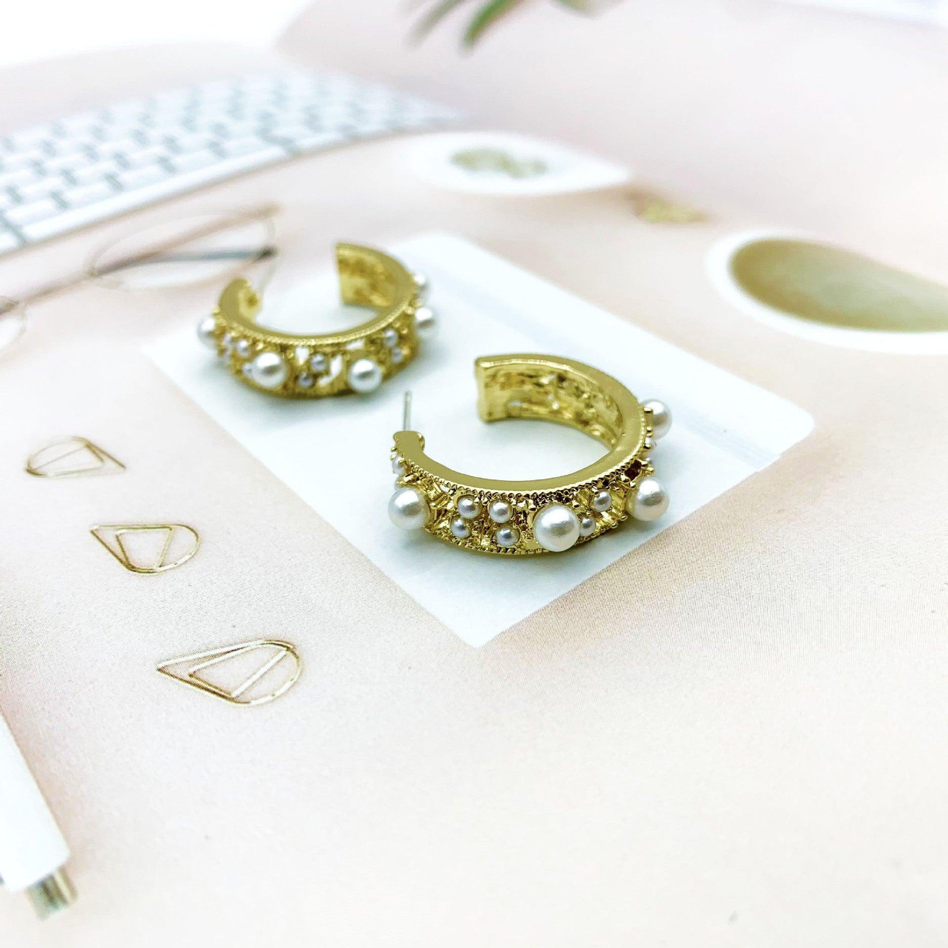 Geometric Stud Earrings For Women In Electroplated Alloy With Artificial Gemstones