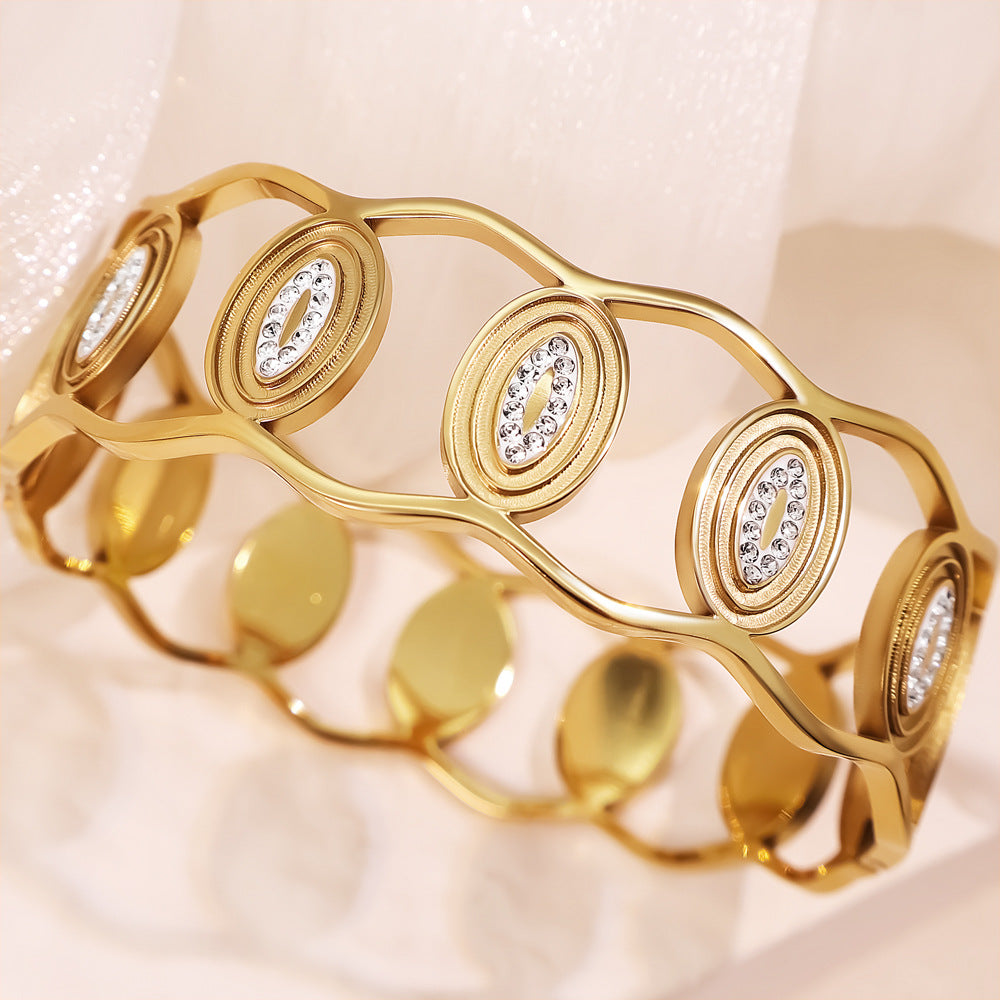 Simple Style Circle Bangle With Inlay Rhinestones, Electroplated Titanium Steel Featuring 18K Real Gold Plated Finish