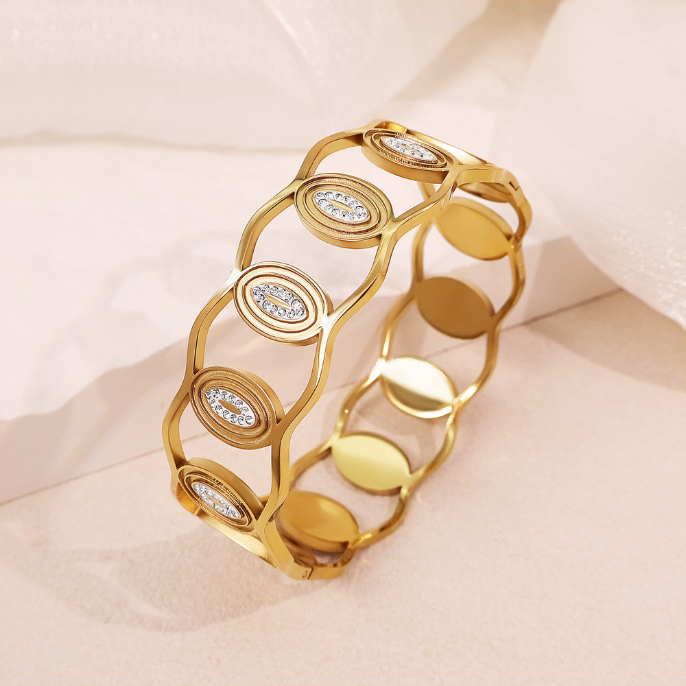 Simple Style Circle Bangle With Inlay Rhinestones, Electroplated Titanium Steel Featuring 18K Real Gold Plated Finish