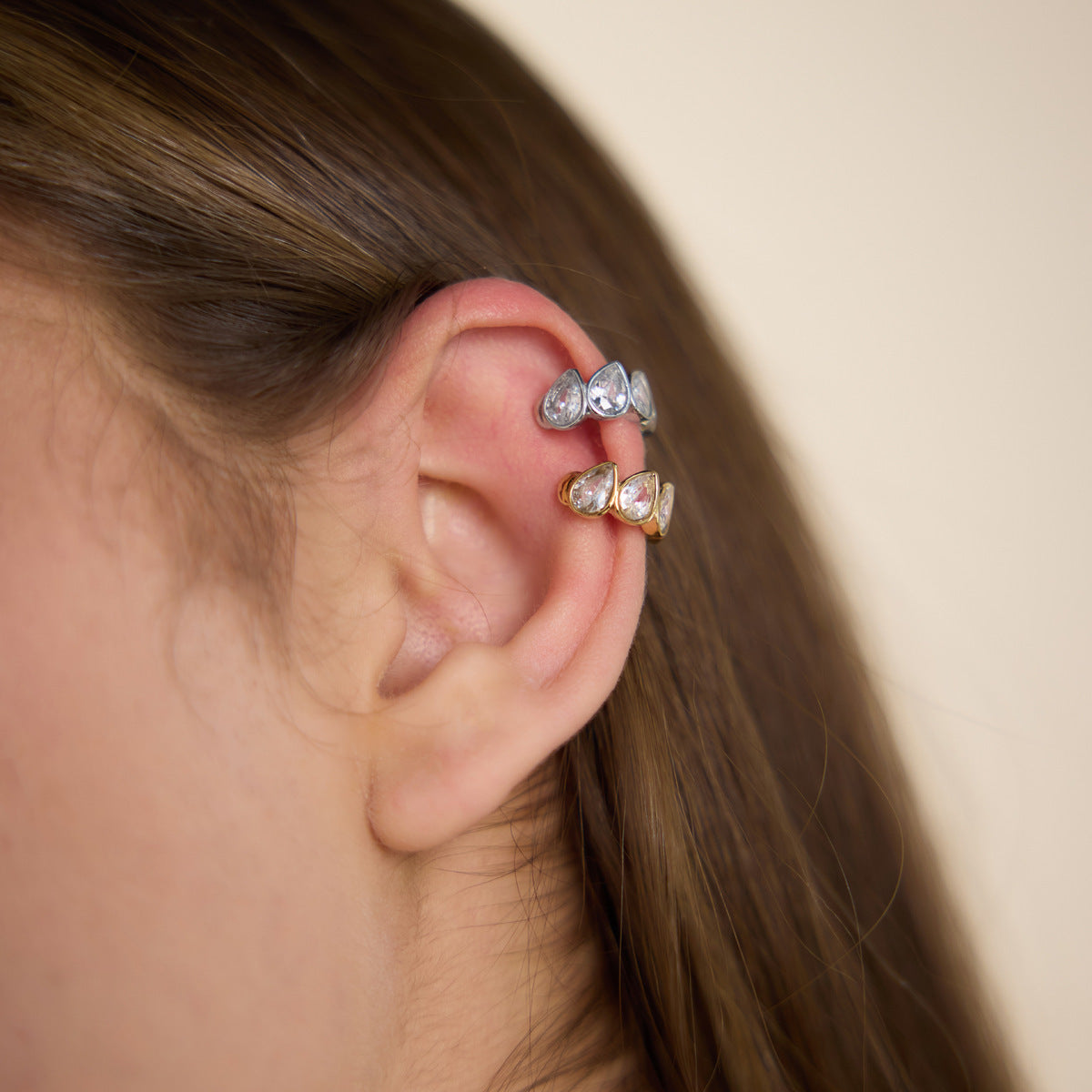 Sweet Gold Hoop Earrings For Women In Titanium Steel With Electroplated Finish And 304 Stainless Steel Ear Pins