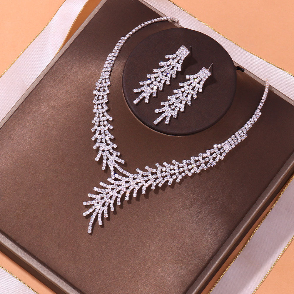 Women’s Jewelry Set Featuring Leaves Pattern With Electroplated Alloy And Rhinestone Inlay, 1 Set