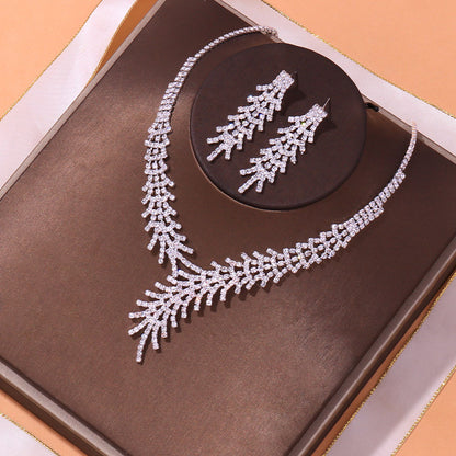Women’s Jewelry Set Featuring Leaves Pattern With Electroplated Alloy And Rhinestone Inlay, 1 Set