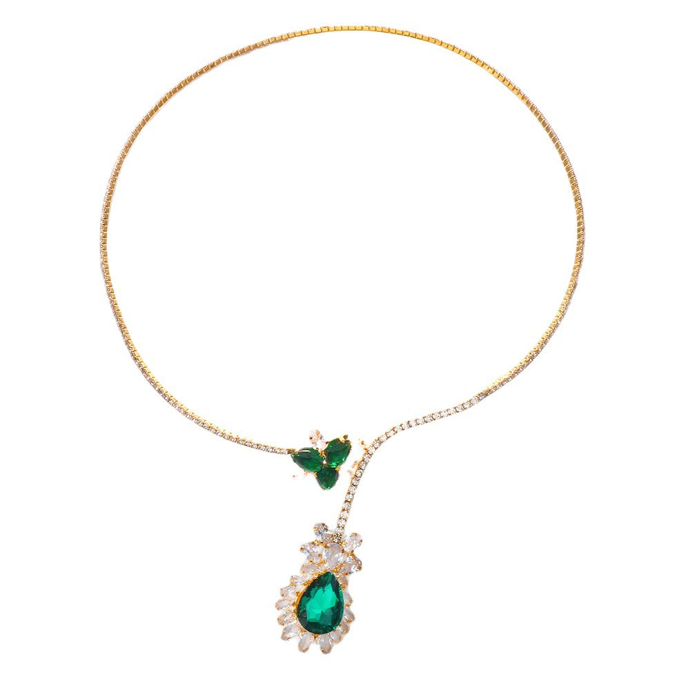 Luxurious Geometric Silver Alloy Necklace With Electroplated Finish And Gem Inlay