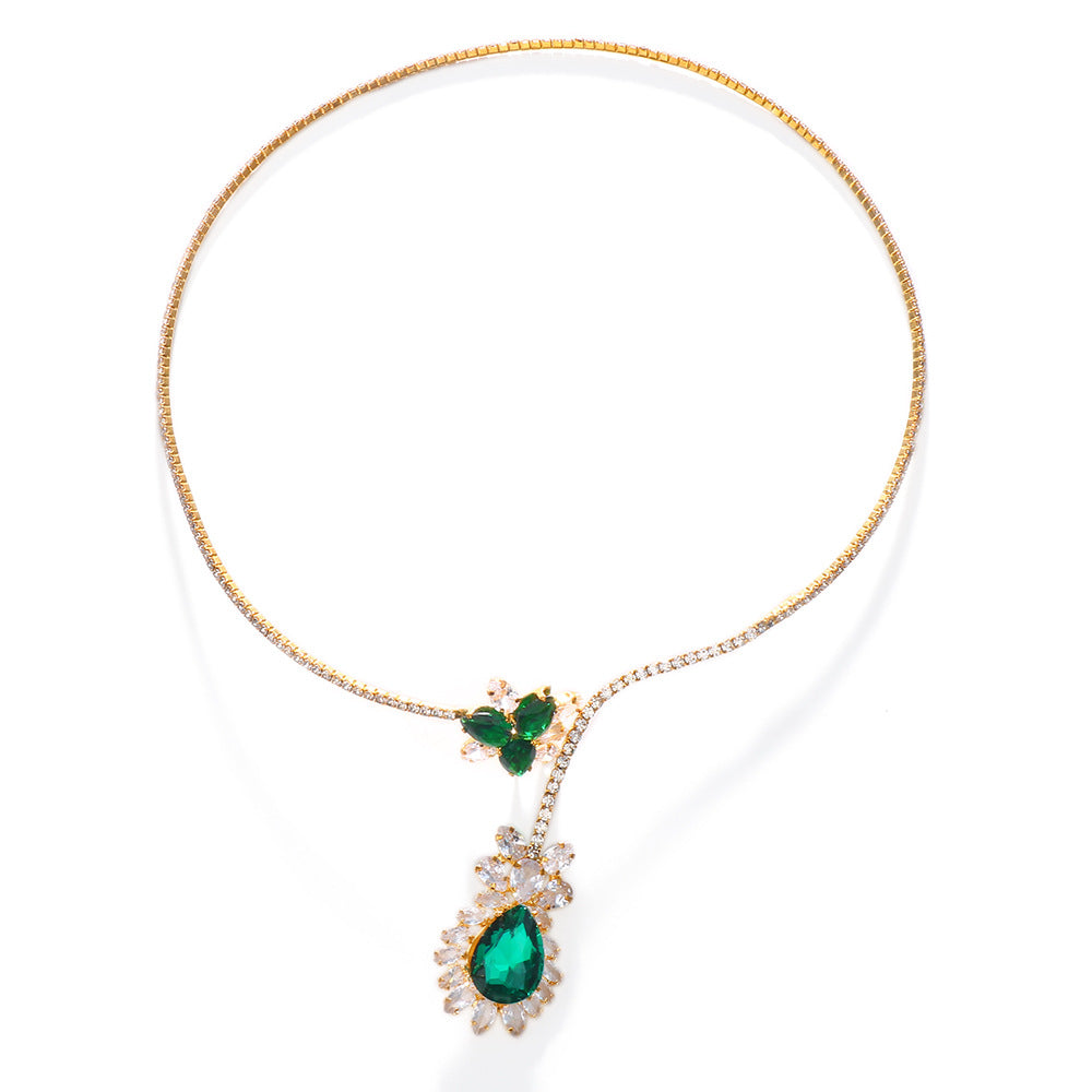 Luxurious Geometric Silver Alloy Necklace With Electroplated Finish And Gem Inlay