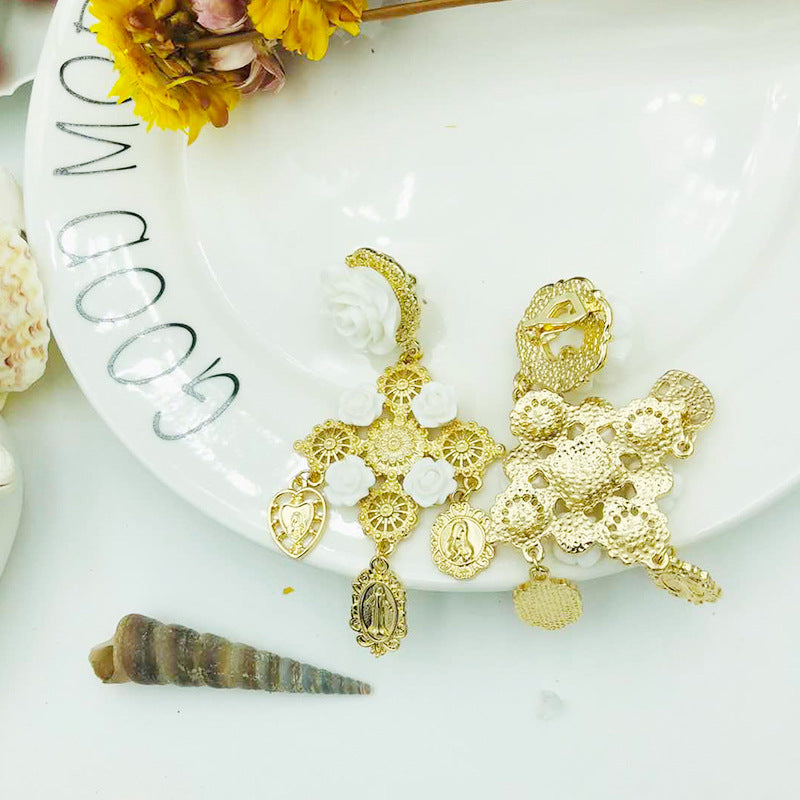 Rose Baroque Style Alloy Earrings For Women With Electroplated Finish And Gem Inlay, Elegant Stud Earrings
