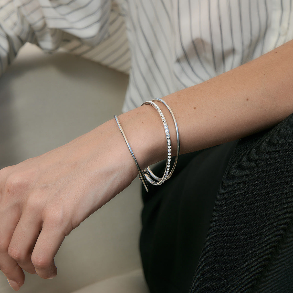Simple Style Circle Bangle In 304 Stainless Steel With Waterproof Non Tarnish Electroplated Gold Plating