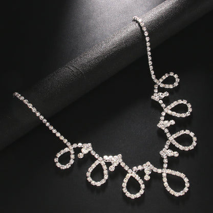 Simple Style Geometric Silver Necklace For Women, Electroplated Alloy With Rhinestones Inlay