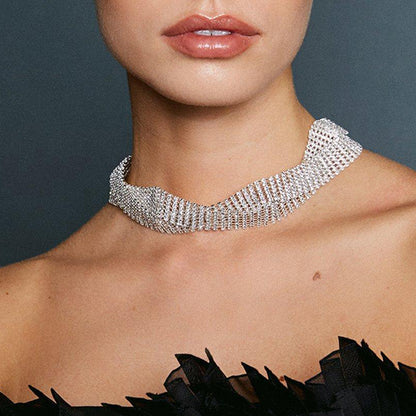 Exaggerated Twist Necklace For Couples With Electroplated Alloy And Rhinestone Inlay On Twisted Rope Chain