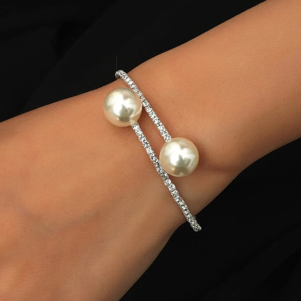 Gold Electroplated Pearl Bracelet For Women With Rhinestone Inlay, Elegant Alloy Jewelry