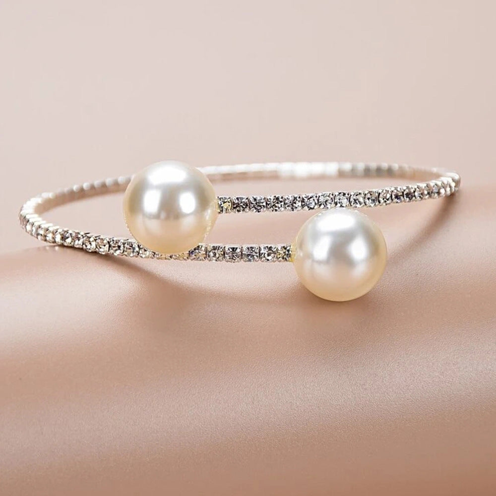 Gold Electroplated Pearl Bracelet For Women With Rhinestone Inlay, Elegant Alloy Jewelry