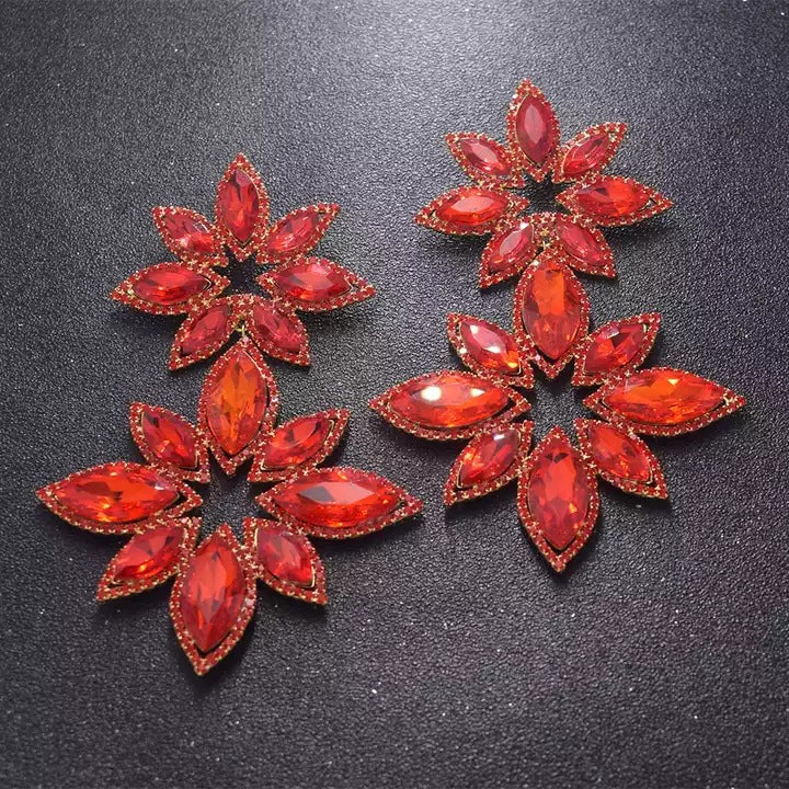 Exaggerated Flowers Stud Earrings For Women, Silver Plated Alloy With Rhinestone Inlay, Electroplated Finish